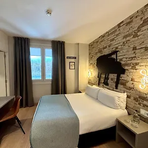 2* Hotel Colectia Urumea